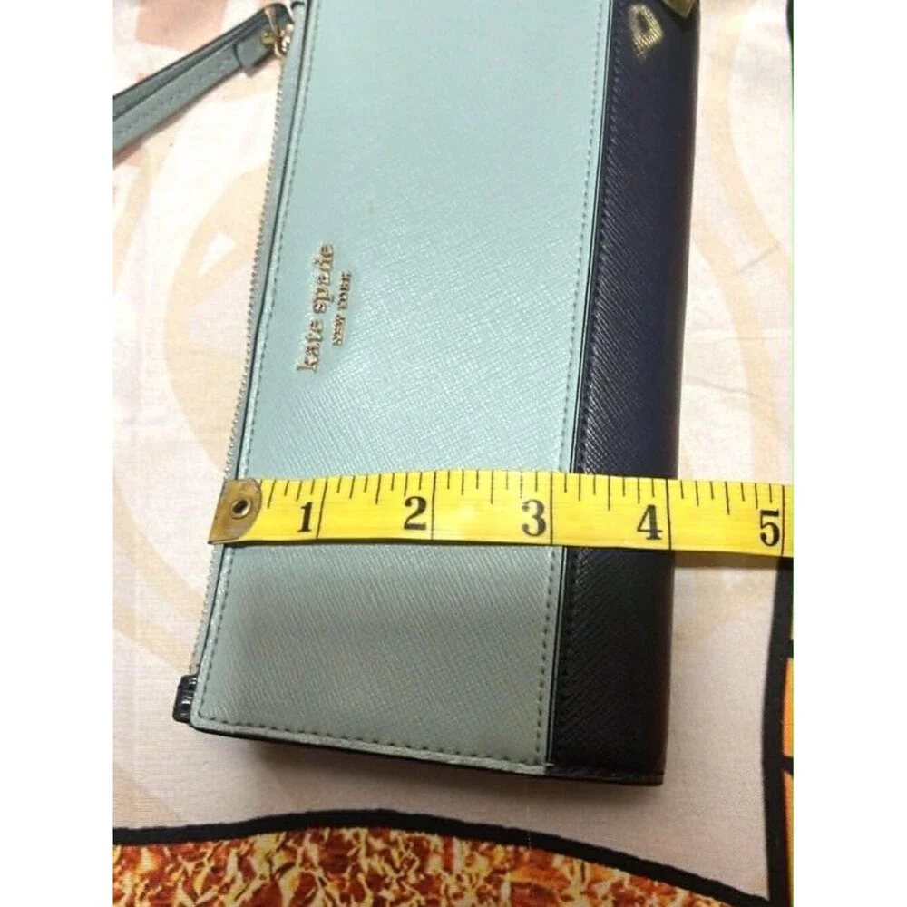 Kate Spade Spencer Continental Leather Wallet  Saffiano Leather  Great Condition